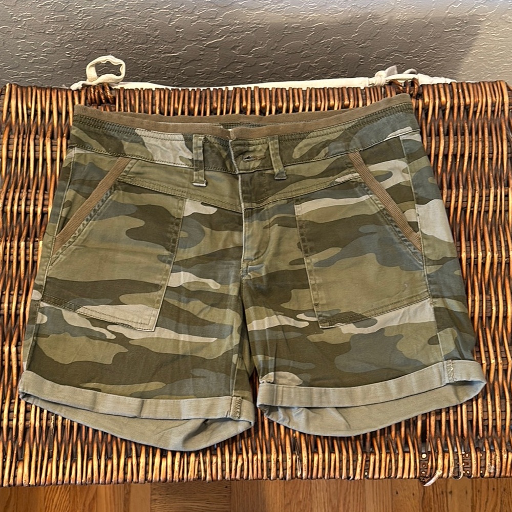 Camo Green Women's Shorts